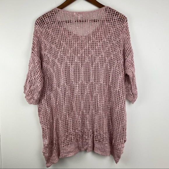 The ZigZag Stripe size Medium Women’s Pink Crochet Short Sleeve Knit Sweater - Picture 6 of 6